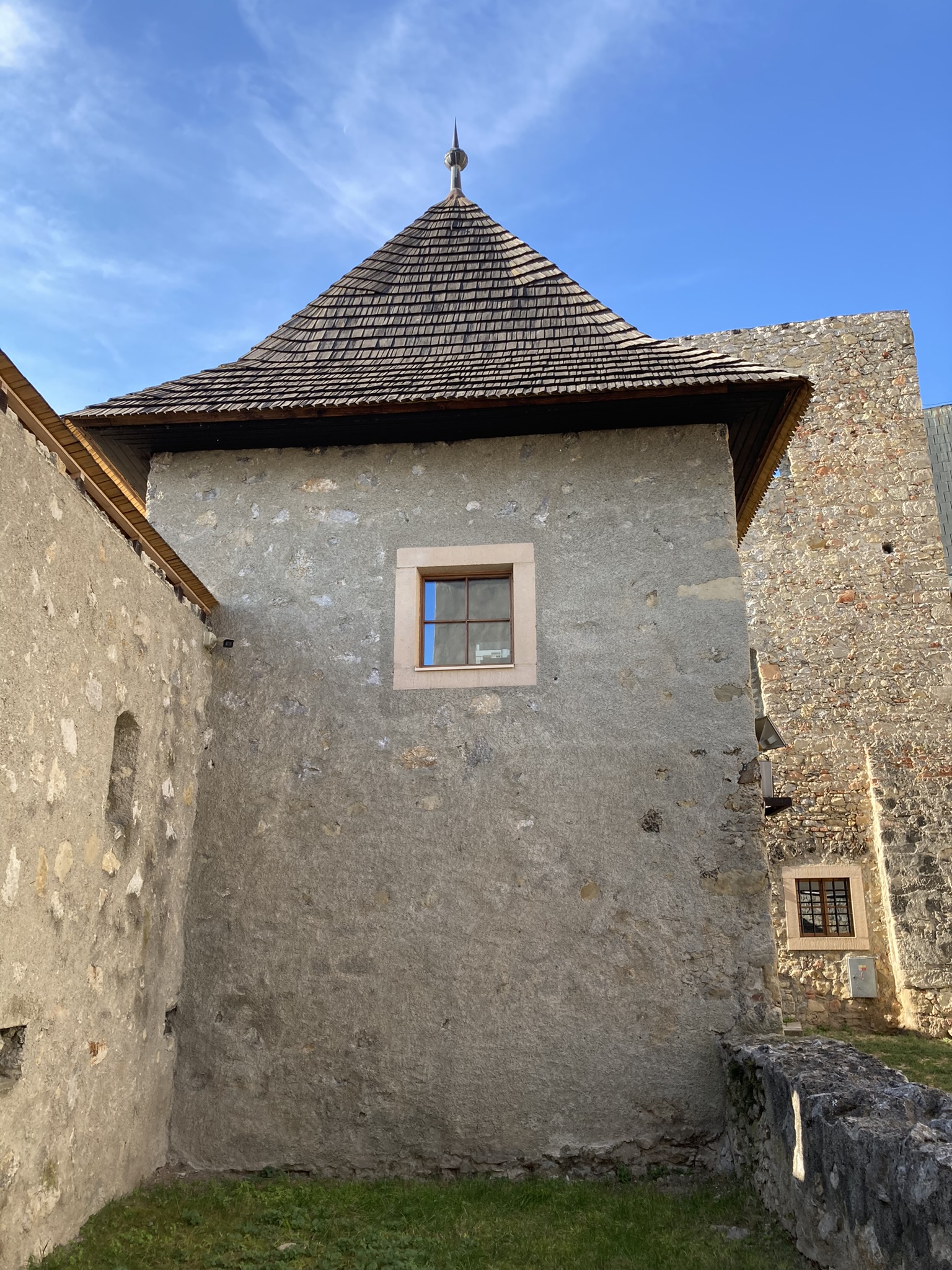 Trenčiansky hrad - 5. brána, letná veža 18